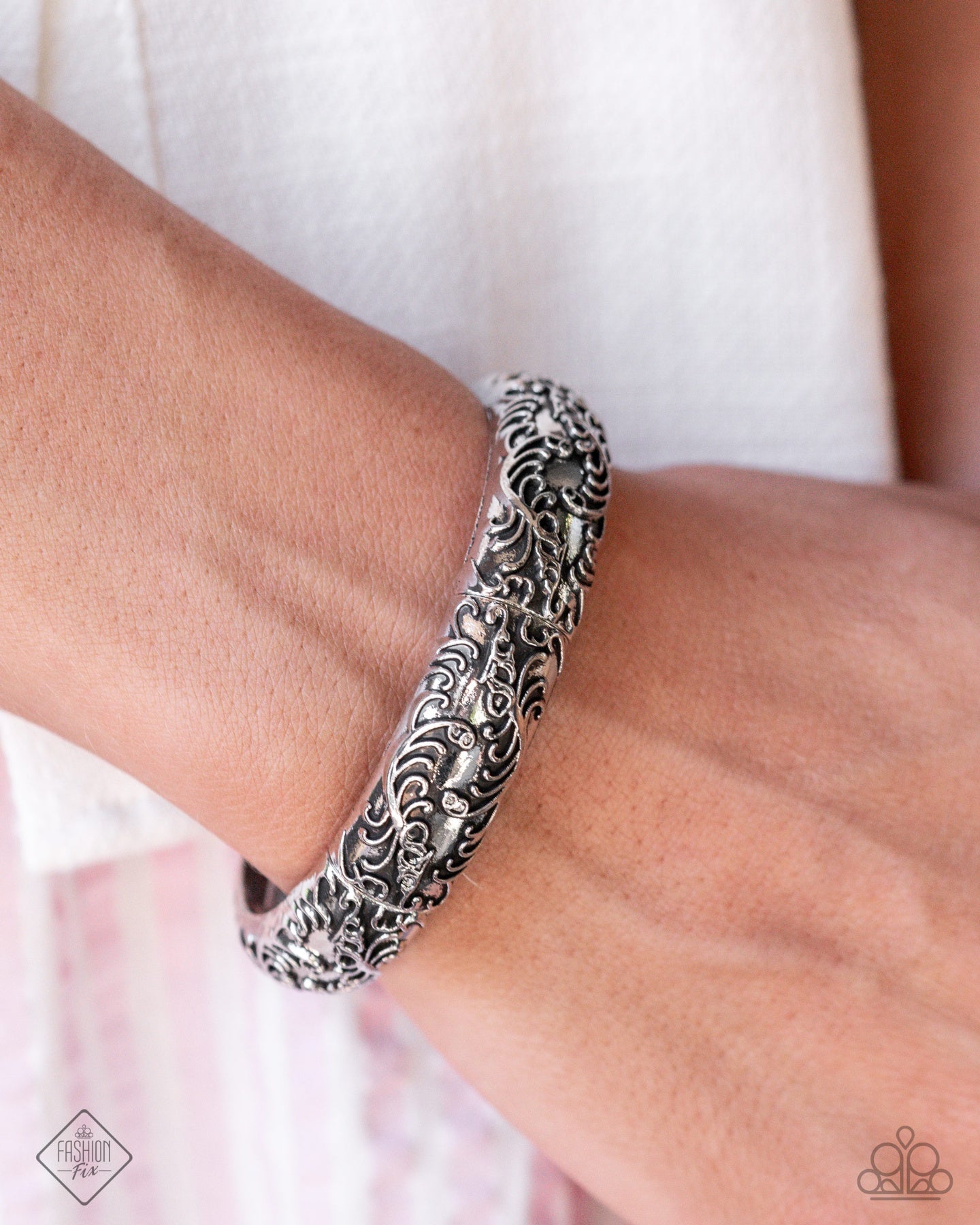 Paparazzi Glimpses Of Malibu- Complete Trend Blend