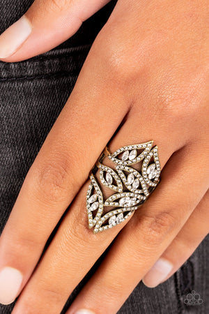 Paparazzi Fiery Foliage - Brass