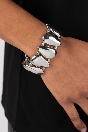 Paparazzi Classy Cave - Silver