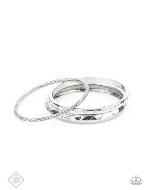 Paparazzi Confidently Curvaceous- White