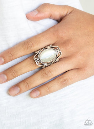 Paparazzi Fairytale Flair- White