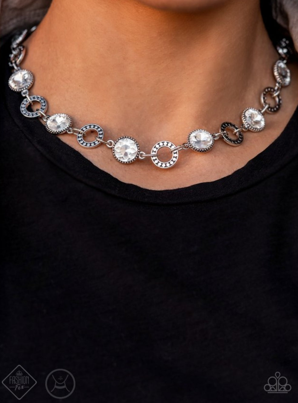 Paparazzi Rhinestone Rollout- White