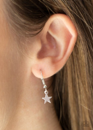 Paparazzi Americana Girl - Silver