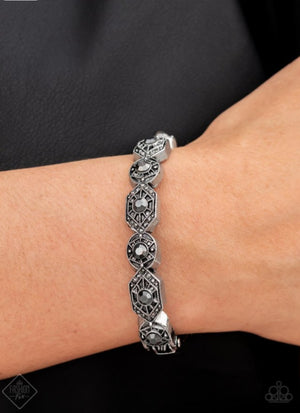 Paparazzi Eye-Opening Opulence- Silver